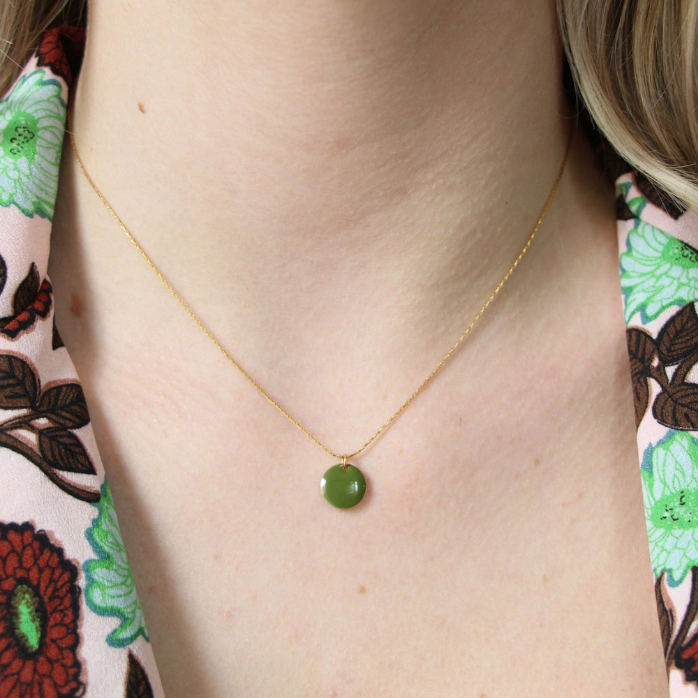 COLLIER LE23 VERT OLIVE